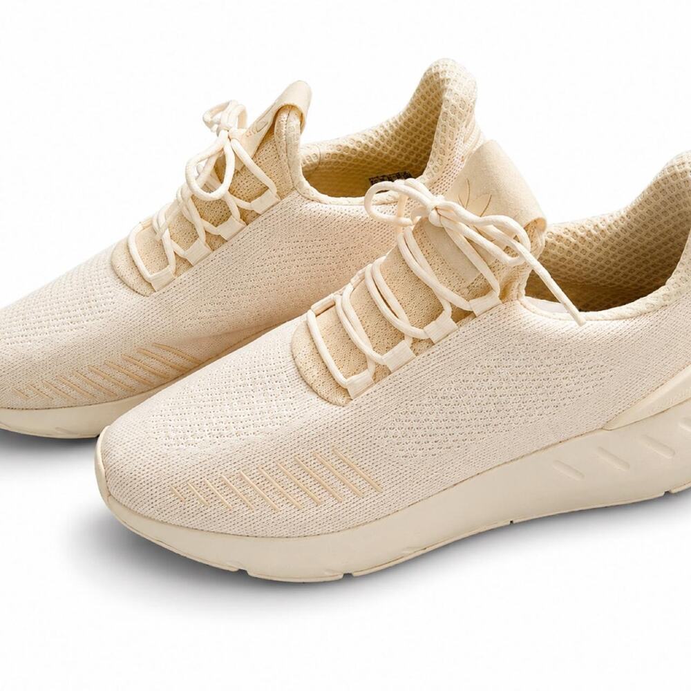 NEW ADIDAS Swift Run 22 Wonder White Cream Sneakers Women Sz 8.5